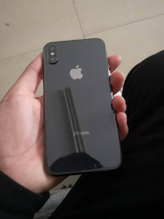 女生个人苹果iPhoneX  256G黑色...