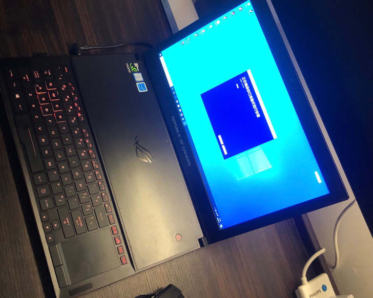 玩家国度 rog gx501 vik 美版