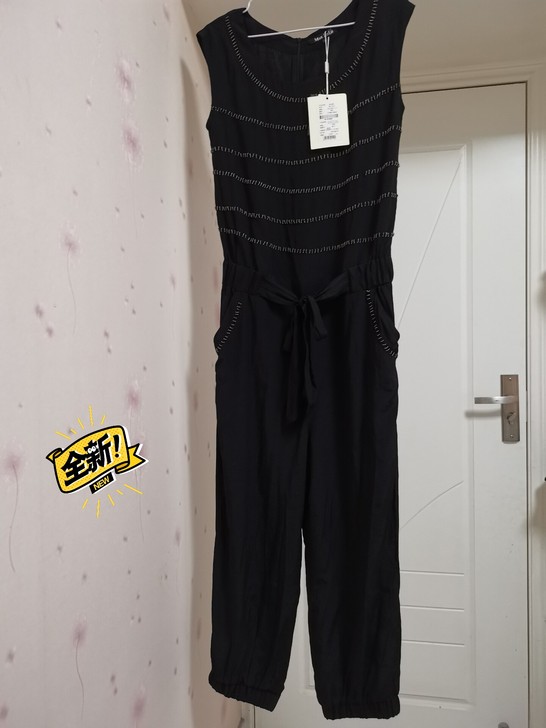 MaxLuLu品牌全新黑色连衣裤