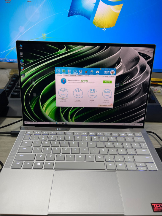 雷蛇RazerBook13.4英寸轻薄轻奢...