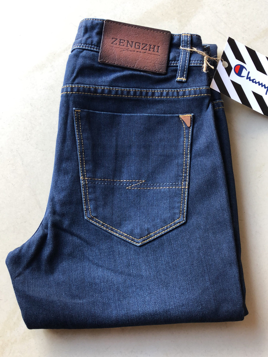 男牛仔裤，深兰，无弹性，尺码28一条，直筒...