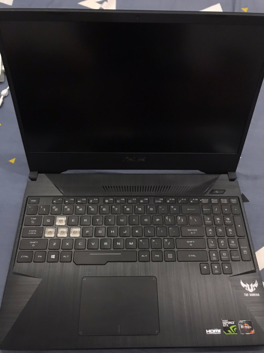 华硕 飞行堡垒7