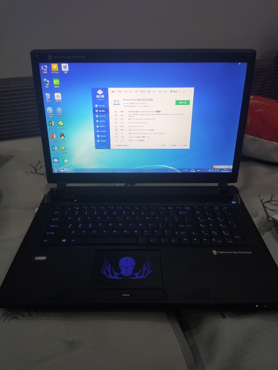 未来人类x811笔记本，17.3英寸，i7...