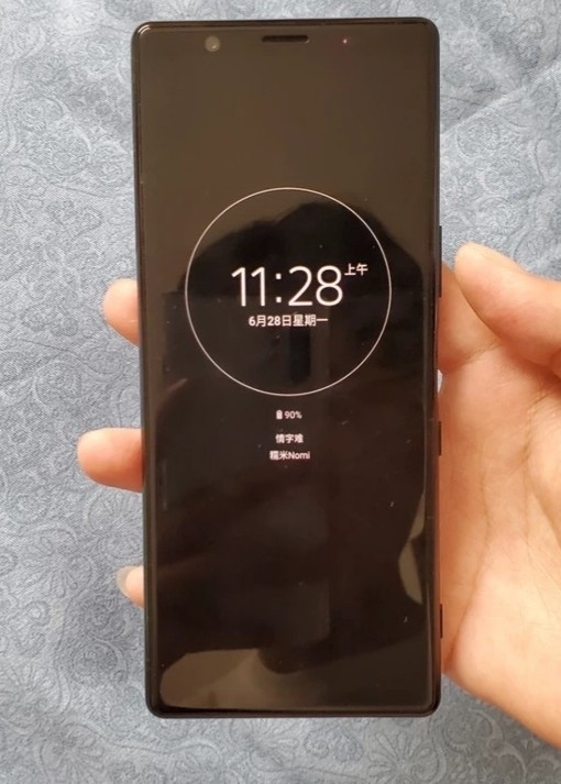 索尼Xperia5(6+128)。手机后盖...