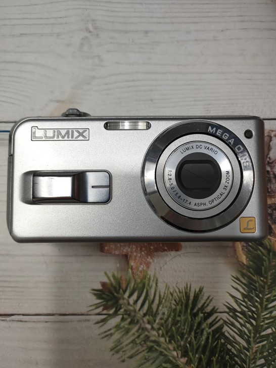 松下DMC-LS2，成色如图，功能正常。发...