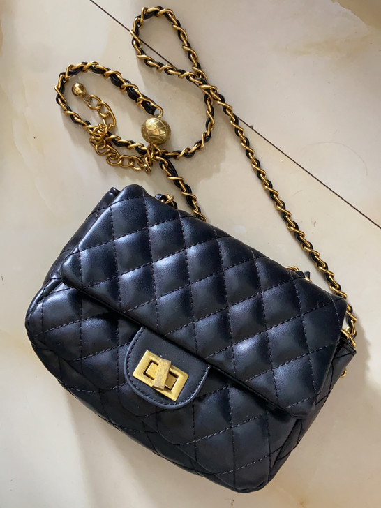 小红书百搭斜挎手提包黑色 20转