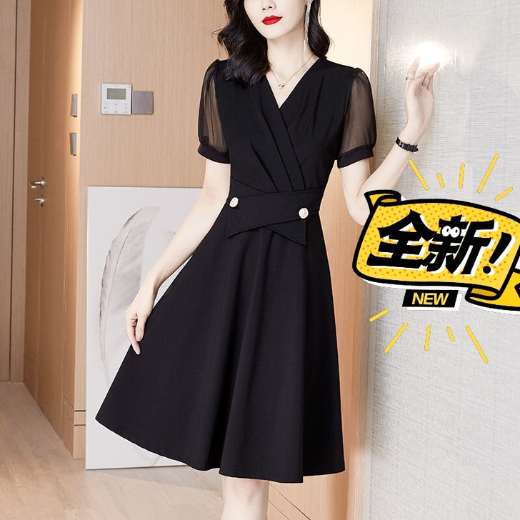 连衣裙女夏法式2021新款短袖黑色修身名媛...
