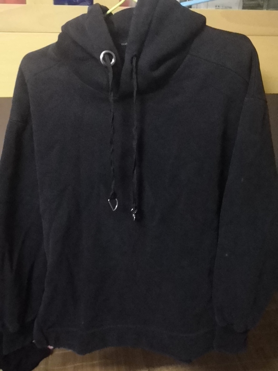 卫衣男 挺潮的 还挺新 ，