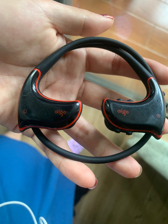 爱国者Mp3601，可蓝牙可TF卡，运动耳...