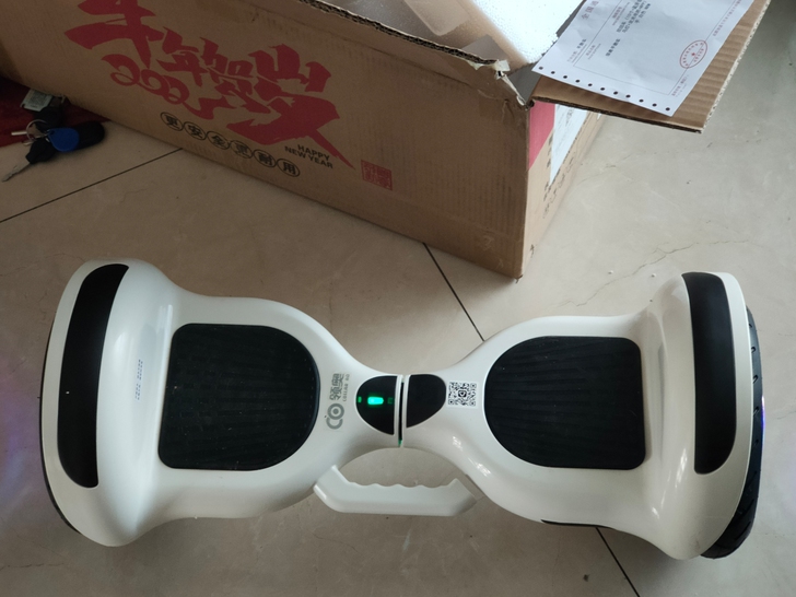 平衡车:五分钟前刚开封!1088买的!心血...