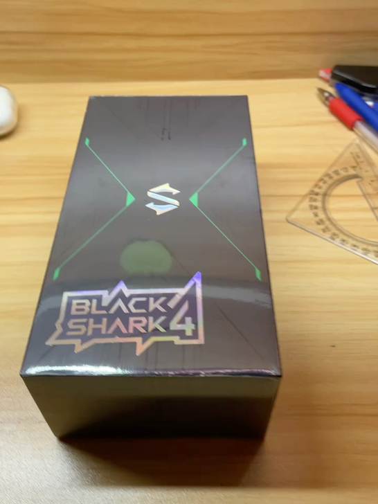 已出(全新 未拆封)黑鲨4 12GB+25...