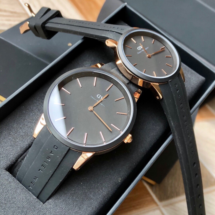 专柜最新款！DW（丹尼尔惠灵顿）橡胶表带情...