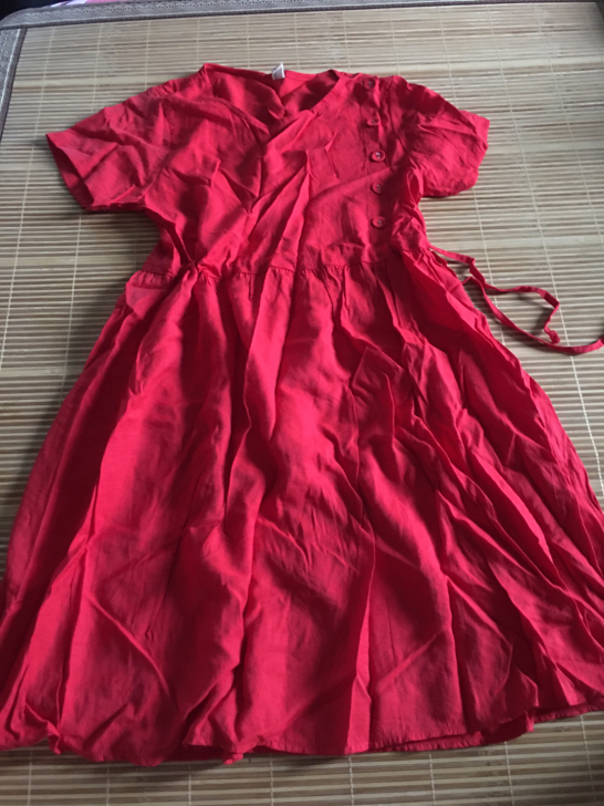 三条裙子都穿过几次，孕前购入，