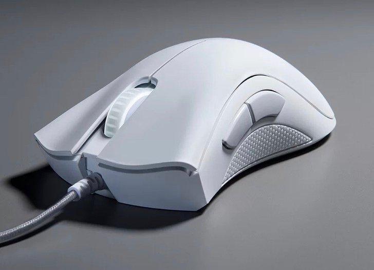 雷蛇游戏鼠标，家里开外设店的还有一些库存便...