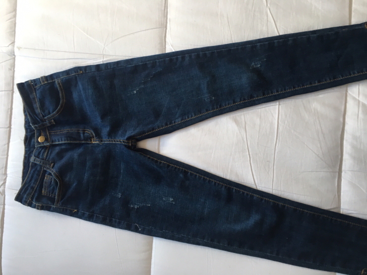 9层新的裤子，买回来穿过一次，有喜欢的私聊