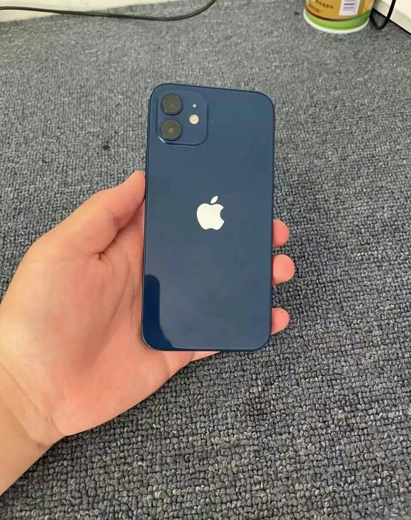 99新苹果12 128G黑色,国行,换了华...