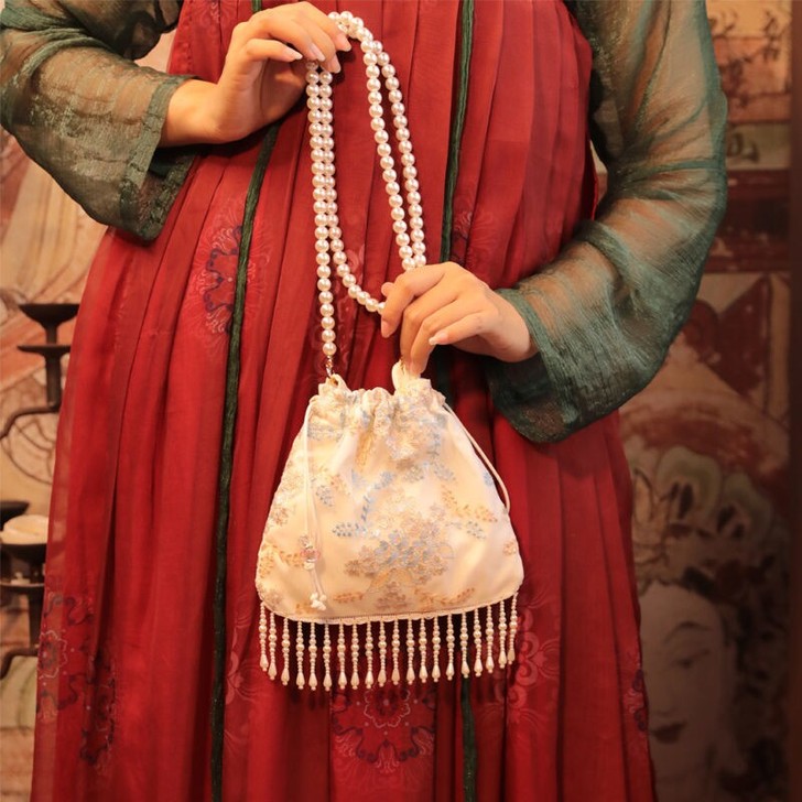 吟风踏月旗舰店刺绣汉服包包，可出可换