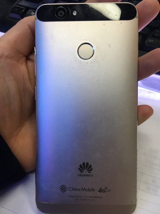 华为nova。  3G运行+32G内存，移...