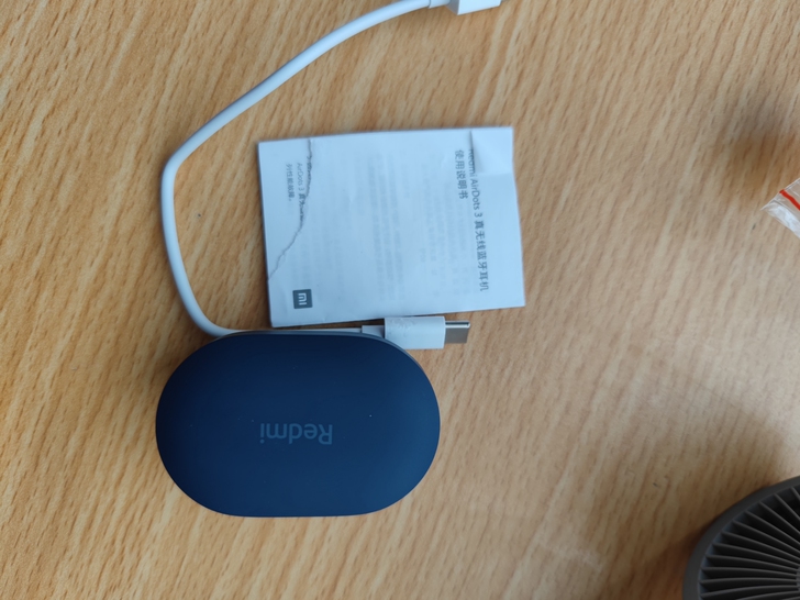 小米红米3代airdots3耳仓，功能完好...