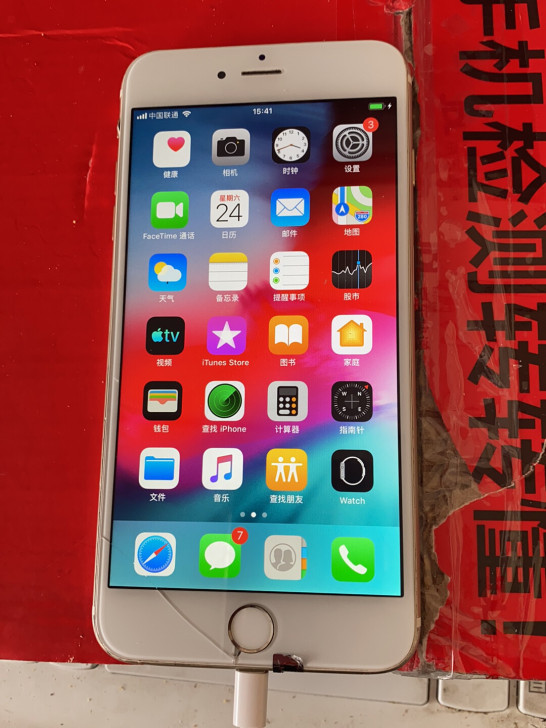 苹果6p iphone6p 屏幕大部分时间...