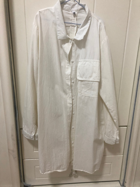 面料很舒服的长款衬衫