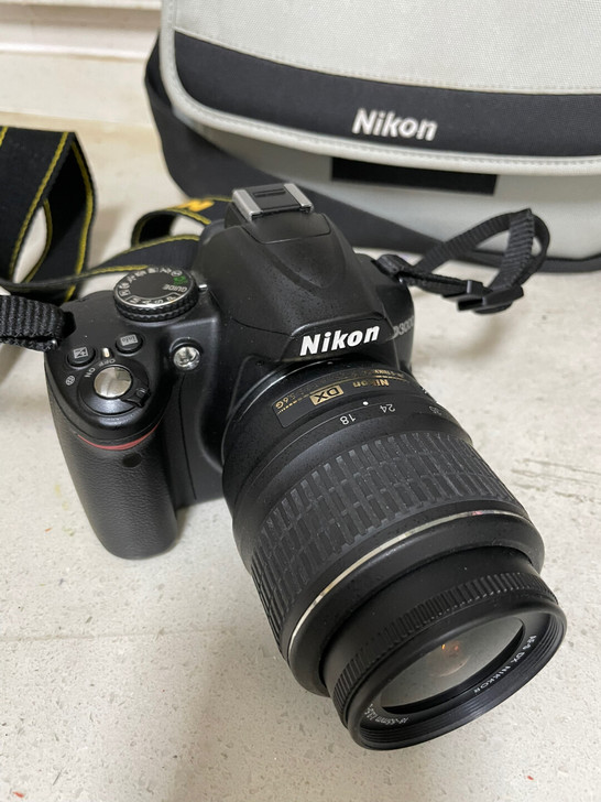 尼康D3000单反相机   18-55镜头...