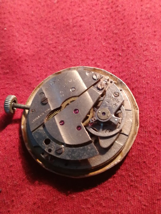 ED8021机芯粗马日历机芯