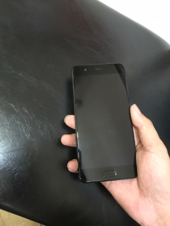 华为P10P，64G，屏幕坏，开机有震动，...