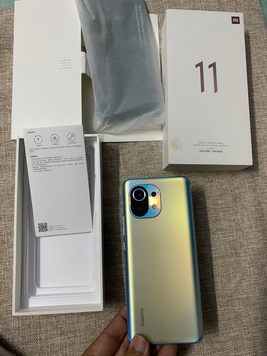 小米11的12+256无锁小米号已退，机子...