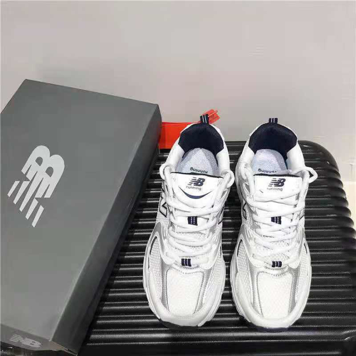 全新nb530专柜品质随机送购物小票运动鞋...