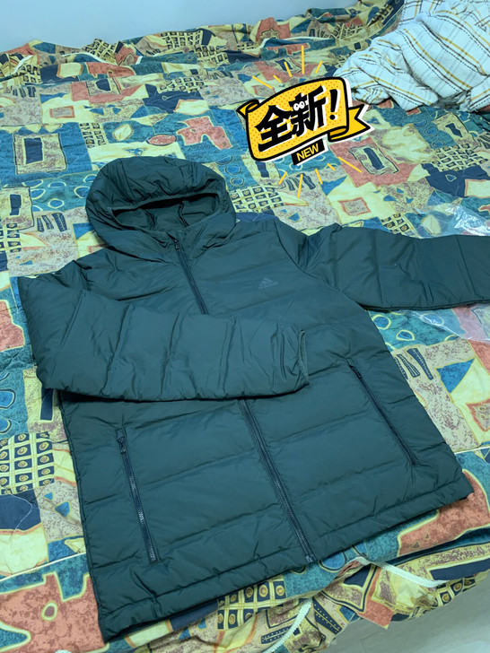 男士阿迪达斯羽绒服,给老公买小了,吊牌拆了...