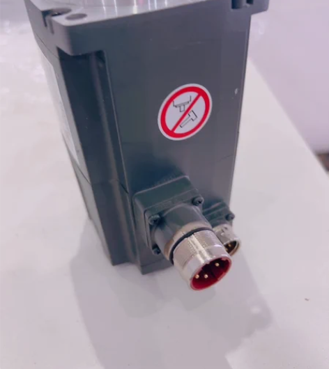 9.99新正品  西门子 伺服电机 型号：...