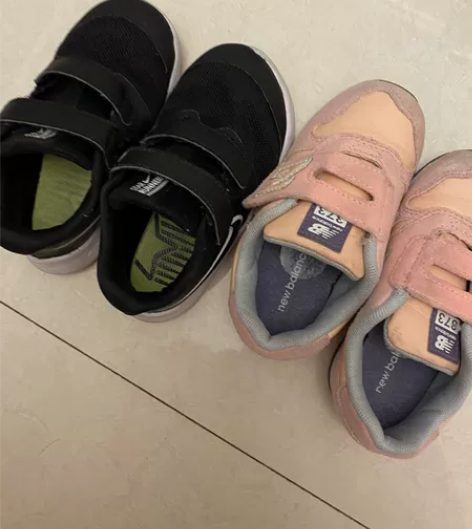 耐克新百伦正品童鞋 宝宝脚长大太快了 没怎...