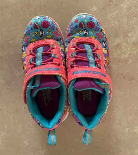 正品斯凯琪女童鞋，7成新，大小：29码，内...