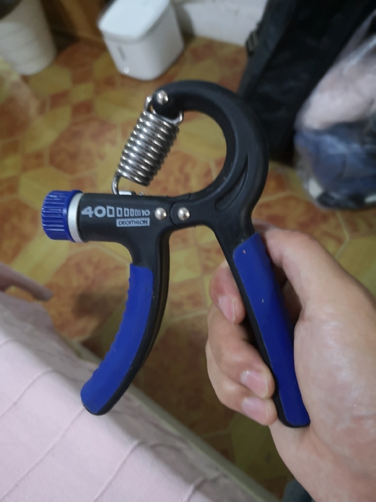 迪卡侬握力器迪卡侬可调节握力器男式专业练手...