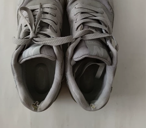 〈二手〉鞋子好像是国产品牌仿的新百伦，但是...