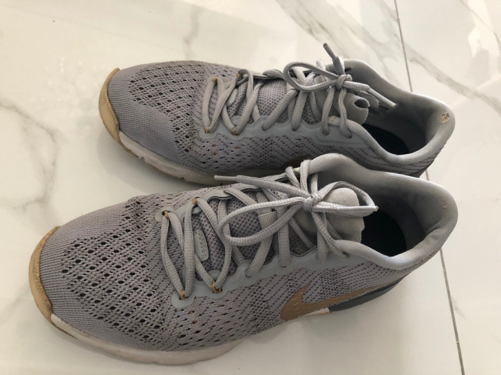 Nike Air 运动鞋/狼灰色