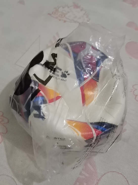 全新足球，同款130+，家中闲置，喜欢带走