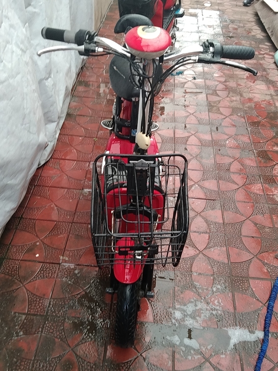 小刀电动车，电池2020年4月份的，可以打...