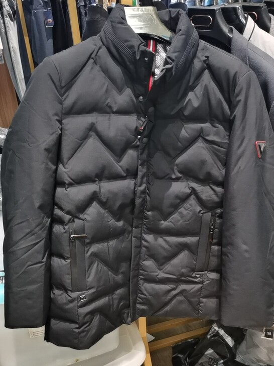 男士全新羽绒棉服，款式高端大气，衣服轻便不...