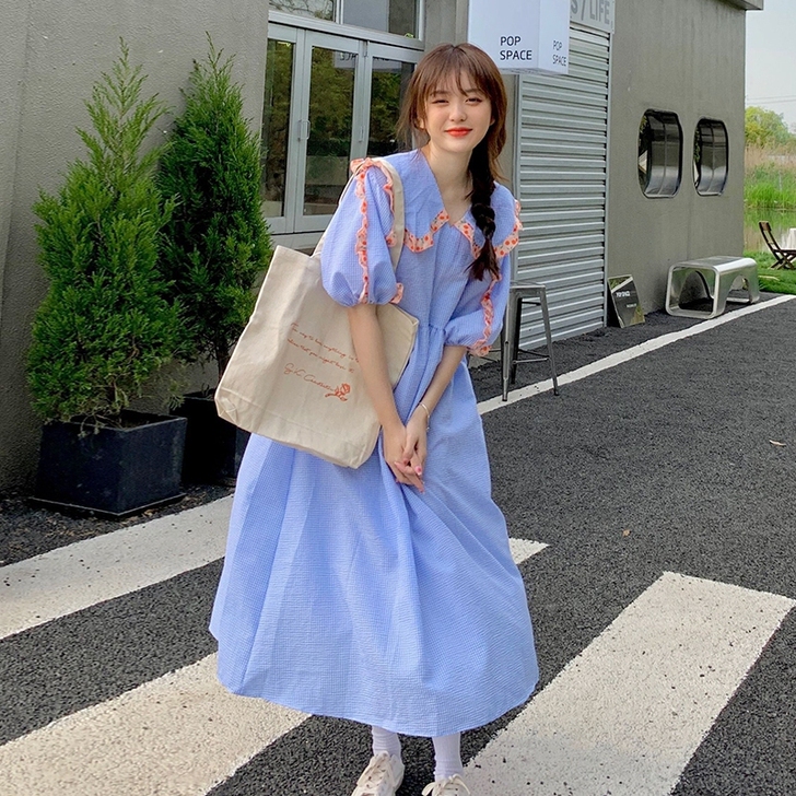 格子泡泡袖连衣裙女夏季2021新款法式初恋...