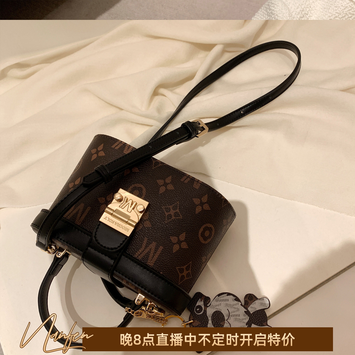 miocra koly老hua盒子包包女2...