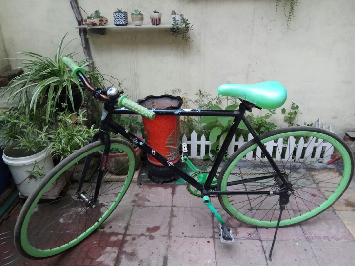 死飞自行车       该车零配件完好、轻...