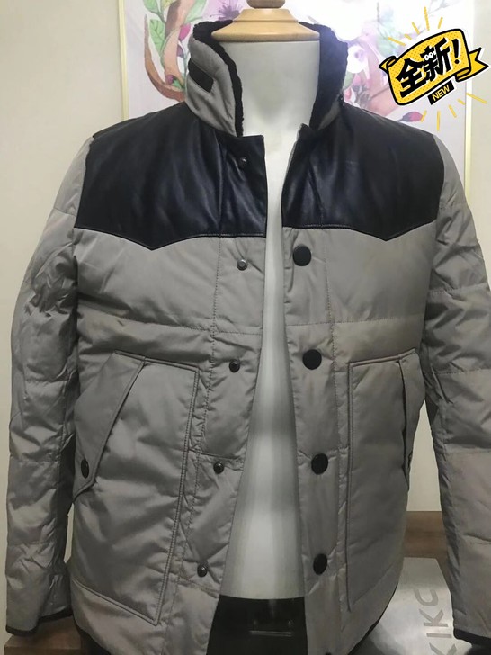 。诺亚方舟正品全新男士羽绒服，一款两色，卡...