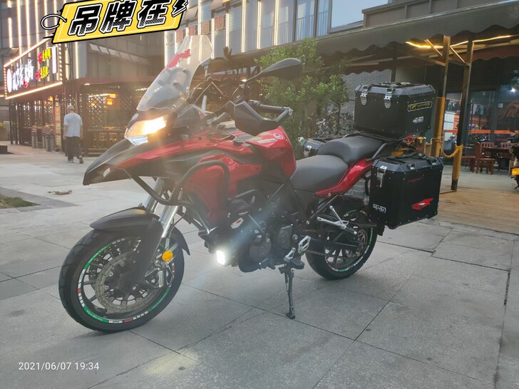 【车型】贝纳利金鹏502