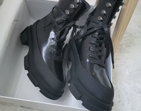 马丁靴女英伦风2019秋冬新款网红厚底黑色...