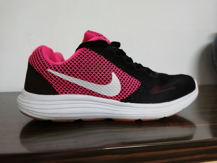 NIKE耐克女子运动休闲透气跑步鞋8193...