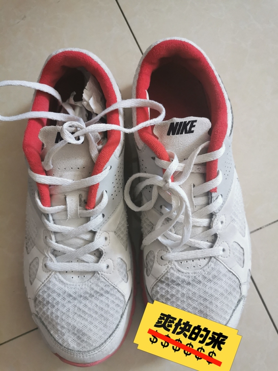 NIKE男款四季款运动休闲鞋，40.5码，...