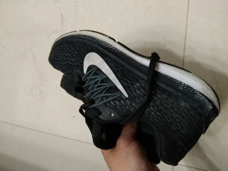 耐克跑步鞋男女，非，38.5码，孩子2百购...