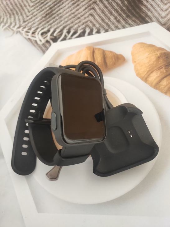 小米红米手表 带充电器 成色99新 就拆封...